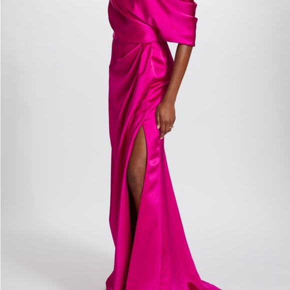 🆕Amsale Fluid Satin Off-the-Shoulder Gown 6 - Picture 5 of 10
